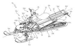 SNOWMOBILE HAVING IMPROVED CLEARANCE FOR DEEP SNOW