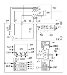 Heating apparatus and voltage detection apparatus