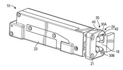 LATCHING DEVICE FOR SELECTIVELY LATCHING AND UNLATCHING A CLOSURE OF A VEHICLE