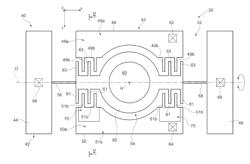 ELECTROSTATICALLY ACTUATED OSCILLATING STRUCTURE WITH OSCILLATION STARTING PHASE CONTROL, AND MANUFACTURING AND DRIVING METHOD THEREOF