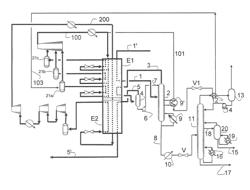 Natural gas liquefaction method with high-pressure fractionation