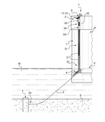 Installation for anchoring a floating platform to the ground