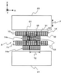 Electric wire holding structure and electric wire holding method