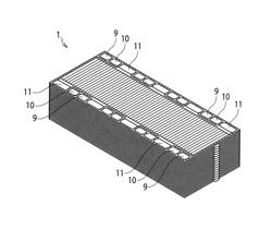 Fuel cell and vehicle including the fuel cell