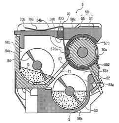 Developing device and image forming apparatus