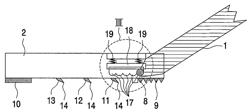 Safety razor apparatus having a pivotable grip portion