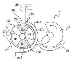 Developing device and image forming apparatus therewith, and developer carrying member therein