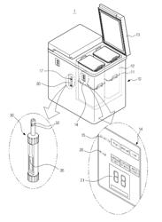 Indicating device and refrigerator having the same