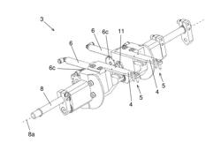 DEVICE AND METHOD FOR ASSISTING IN THE FILLING AND CLOSING OPERATION OF A PACKAGE AND STATION FOR FILLING AND CLOSING A PACKAGE IN A PACKAGING MACHINE WHICH COMPRISES SAID DEVICE