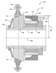 WEDGE CLUTCH HAVING A PLURALITY OF WEDGES AND WEDGE CLUTCH WITH WEDGE PLATES AND SELF-LOCKING DISPLACEMENT ASSEMBLY