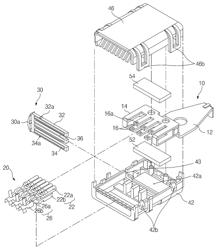 Multi-ground connector for vehicle