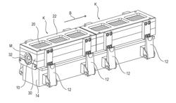 RUN-THROUGH CLEANING DEVICE AND CLEANING METHOD THEREFOR