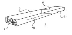 Method and device for evaluating a wooden board