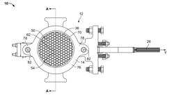 DEVICE AND METHOD FOR CONDITIONING FLOW THROUGH A VALVE ASSEMBLY