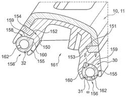 Cleaning arrangement for cleaning a vehicle window