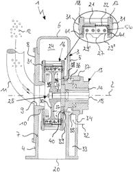 Device for comminuting feed material