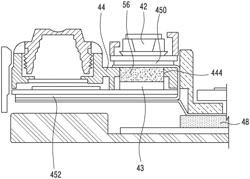 ELECTRONIC DEVICE WITH HEAT-RADIANT STRUCTURE