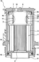 Filter element having two filter media