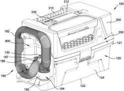 Vacuum cleaner including hose retainer with dustpan and method of assembling same