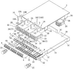 CASSETTE CASE WITH INTEGRATED ADAPTER FOR OPTICAL CONNECTOR