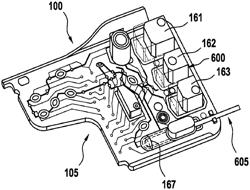 Microfluidic Device for Analyzing Sample Material, and Method for Operating a Microfluidic Device