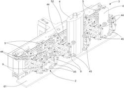 RETAINING UNIT FOR RETAINING A CONTAINER AND RETAINING DEVICE AND APPARATUS COMPRISING SAID RETAINING UNIT