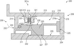 Turbine engine with a rotor seal retraction mechanism